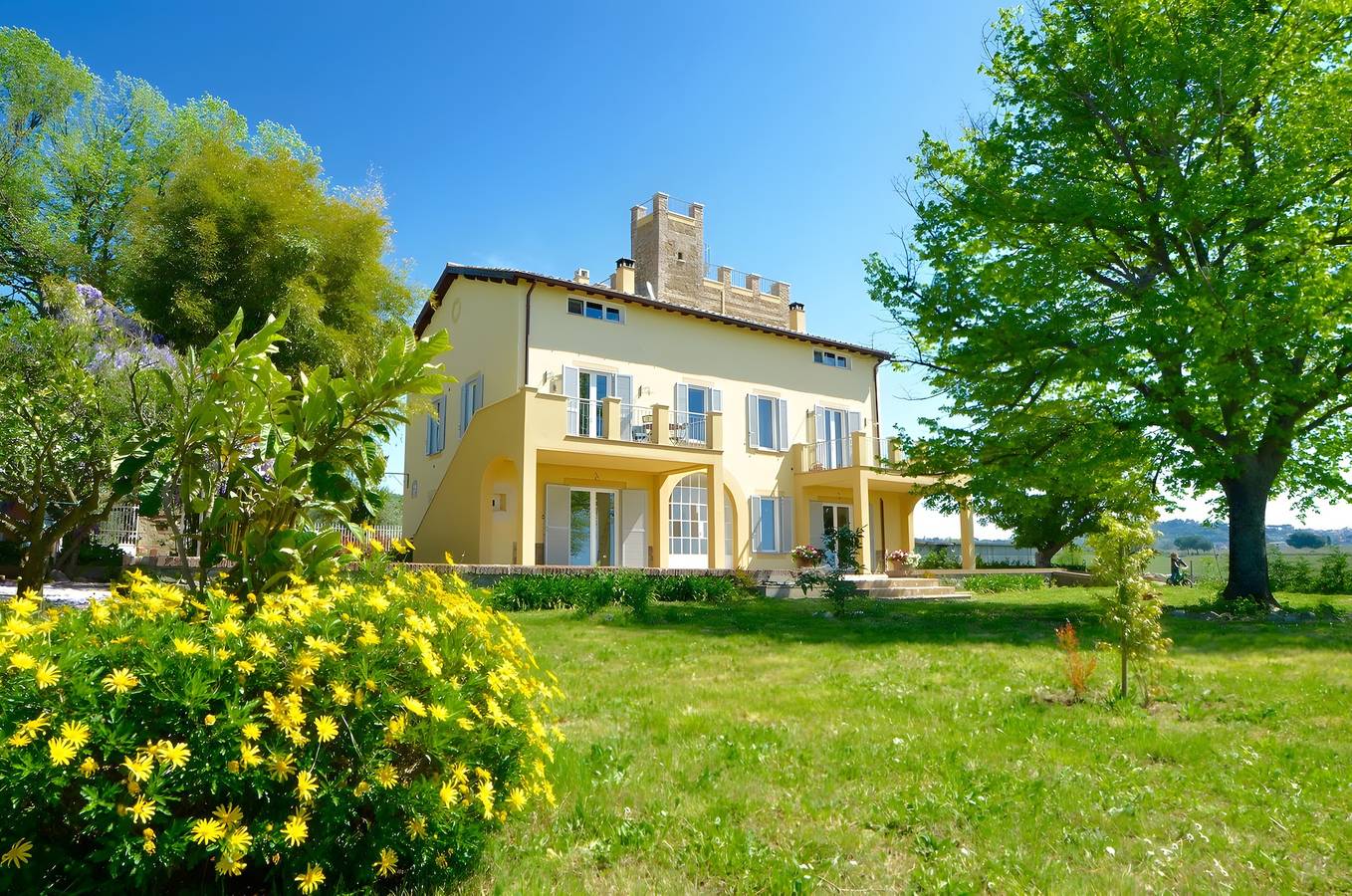 Zauberhaftes Landhaus bei Rom mit Whirlpool in Genzano di Roma, Parco Regionale dei Castelli Romani