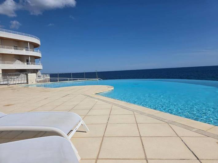 Appartement de vacances pour 3 personnes, avec jardin ainsi que piscine et vue, animaux acceptés