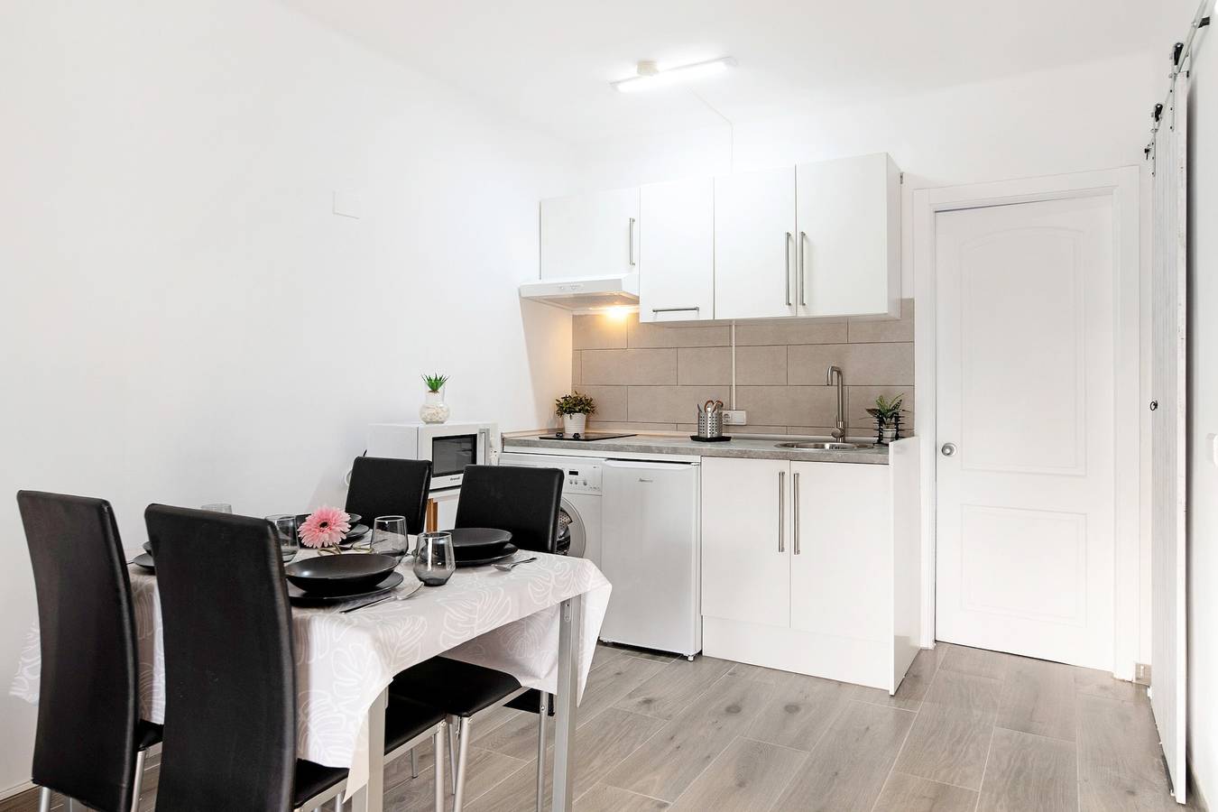 Vakantieappartement 'Los Pocillos' met Uitzicht op de Bergen, Gedeeld Zwembad en Wi-Fi, foto 11