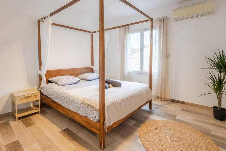 Gîte pour 6 personnes, avec terrasse dans La Pointe-Rouge