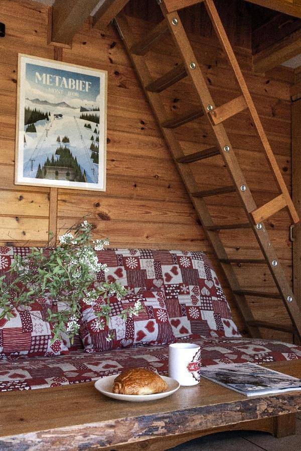 Location de vacances pour 11 personnes, avec terrasse ainsi que vue et jardin à Métabief - 3