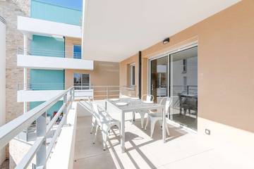 Gîte pour 4 personnes, avec balcon dans Office De Tourisme De Narbonne Plage