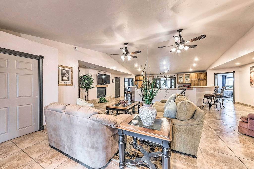 ‘Casa Ruidoso’ Cabin: Hot Tub, Views & Pool Table! in Ski Apache