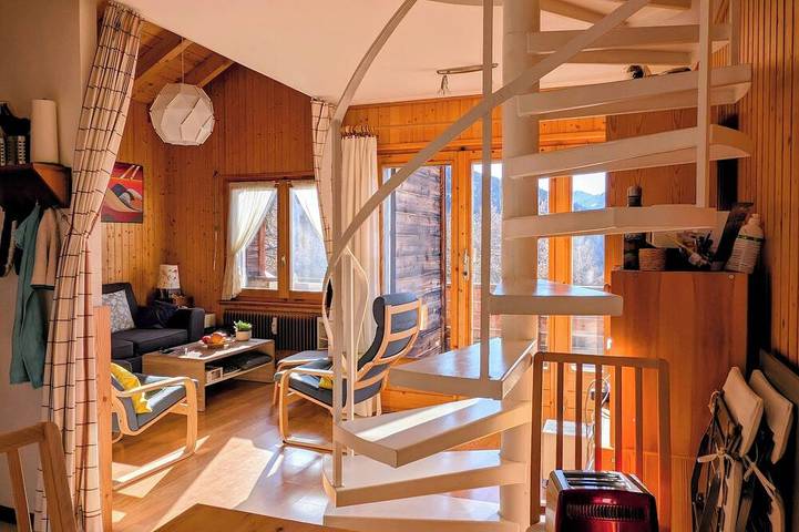 Gîte pour 5 personnes, avec balcon dans Chandolin