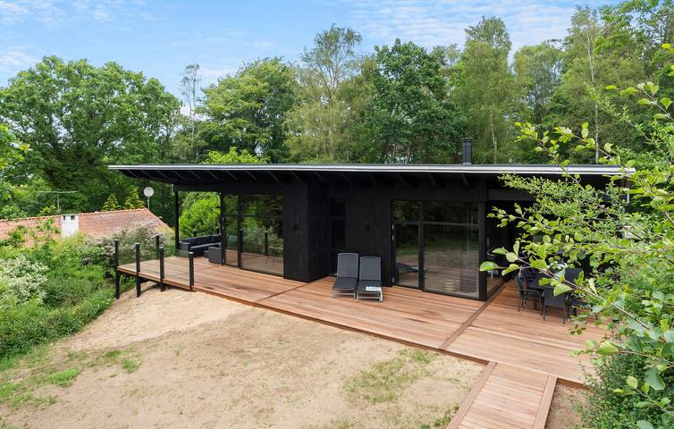 Ferienhaus für 8 Personen, mit Garten und Sauna sowie Terrasse - 1