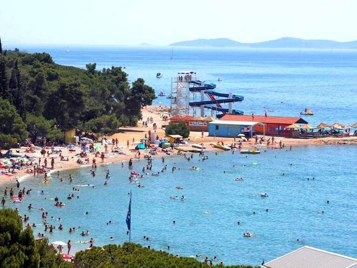 Ferienwohnung für 5 Personen, mit Balkon und Garten in Biograd na Moru
