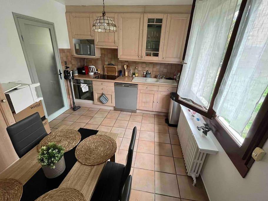 Ganze Wohnung, P1- Maison 2min metro Paris-Expo 3 chambres 3 lits in Châtillon, Hauts-de-Seine