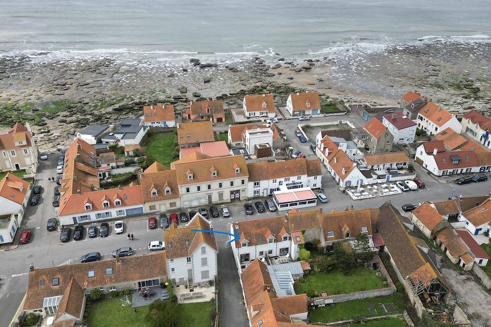 Het Zeewater, 30 meter van de zee, ideale locatie in het hart van het dorp. in Audresselles, Boulogne-sur-Mer en omgeving