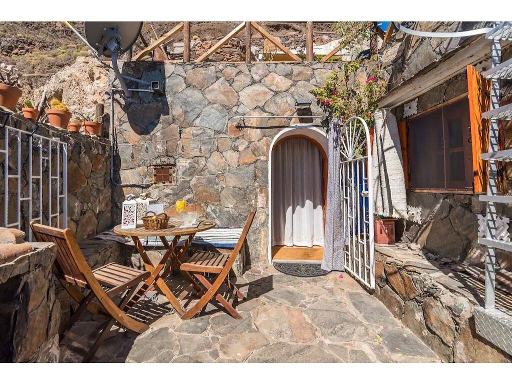 Casa vacacional " Casa Rural Cueva del Silencio" con vistas a la montaña, terraza y Wi-Fi in Artenara (municipality), Gran Canaria Oeste