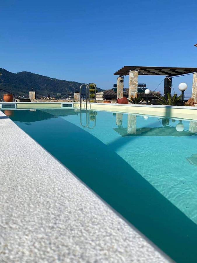 Villa für 12 Personen, mit Pool und Garten sowie Ausblick - 1