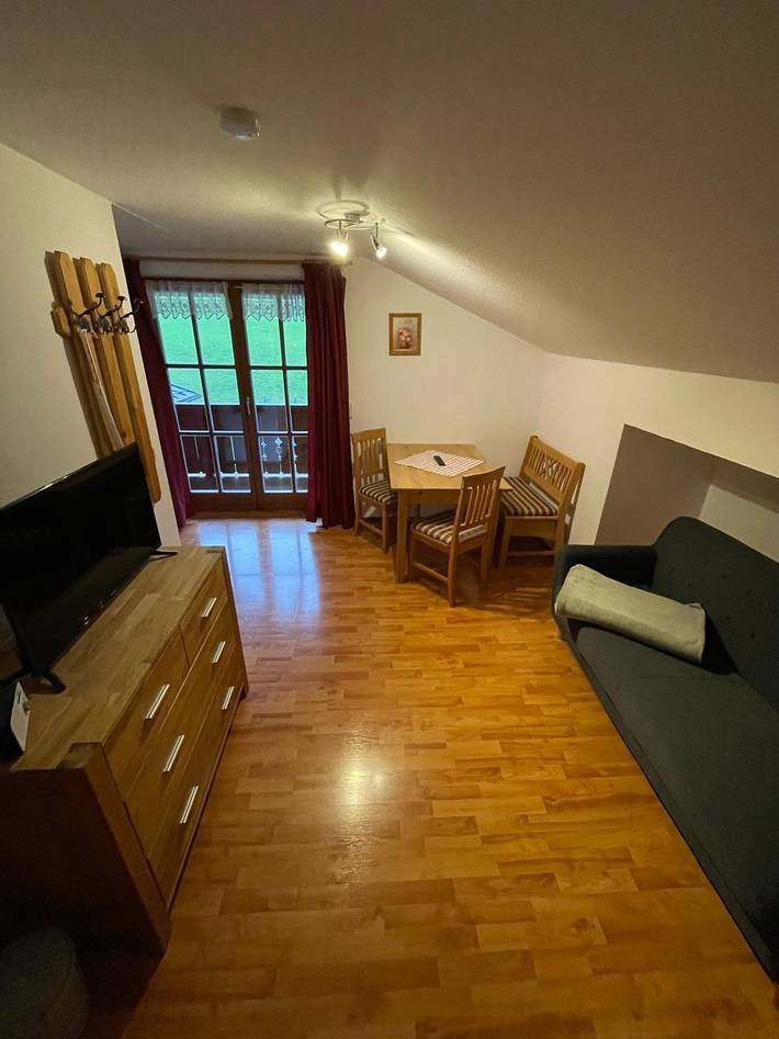 Ganze Ferienwohnung, Ferienwohnung am Brandnerfeld - Ferienwohnung Hoher Göll, 1 bis 2 Personen, 34 qm, Balkon, Mansardenwohnung in Schönau am Königssee, Berchtesgadener Alpen