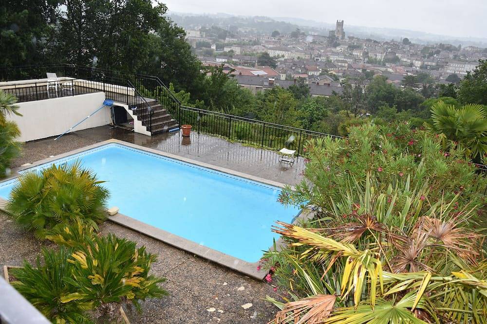 Apartamento entero, Superbe Appartement Avec Belle vue in Condom, Gers