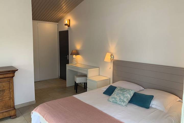 Location de vacances pour 10 personnes, avec jardin dans Plage Du Gros Jonc Le Bois Plage En Re - 2