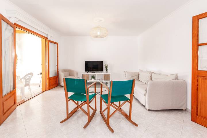 Holiday Home 'Vivienda Con Piscina En Ciutadella' with Private Pool, Wi-Fi and Air Conditioning in Cala Blanes, Ciutadella