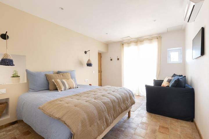 Maison d’hôte pour 2 personnes, avec jardin ainsi que piscine et vue à Robion - 4