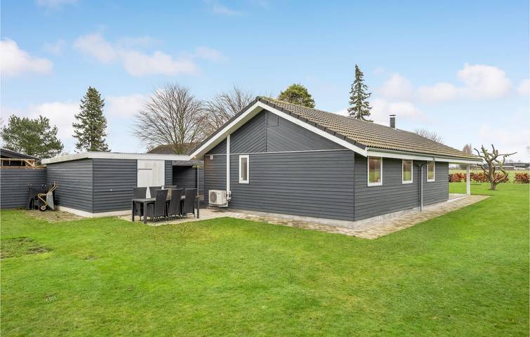 Ferienhaus für 6 Personen mit Terrasse in Strøby, Stevns und Umgebung