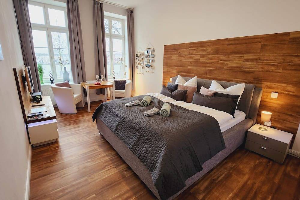 Ganze Wohnung, Das Apartment \"Alexandrine\" am Pfaffenteich, mitten im Herzen Schwerin in Schwerin, Schweriner See