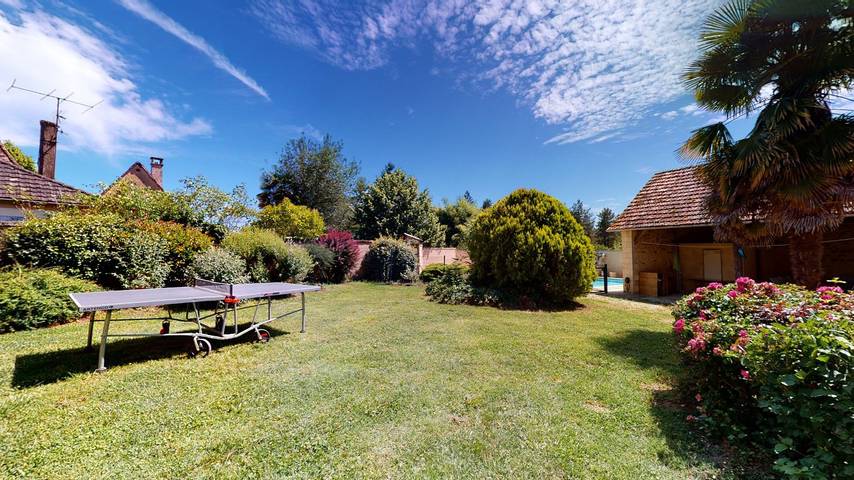 Gîte pour 15 personnes, avec balcon ainsi que jardin et piscine en Dordogne - 2