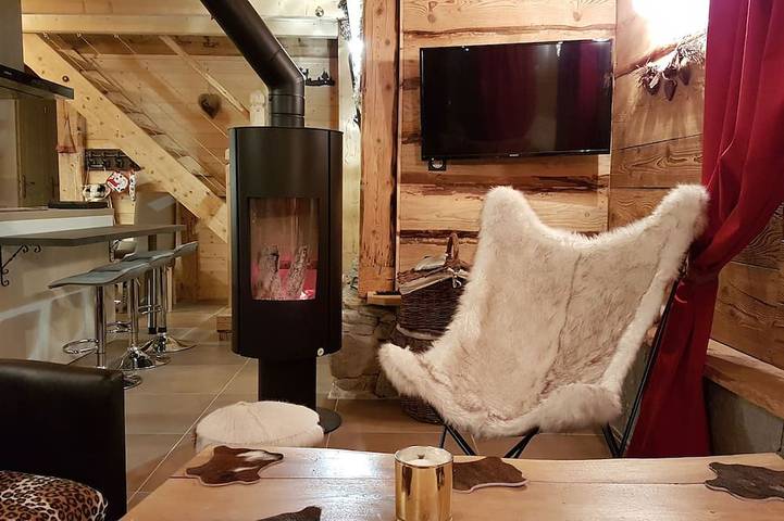 Casa rural para 5 personas, con jardín además de jacuzzi y terraza, Se admiten mascotas - 1