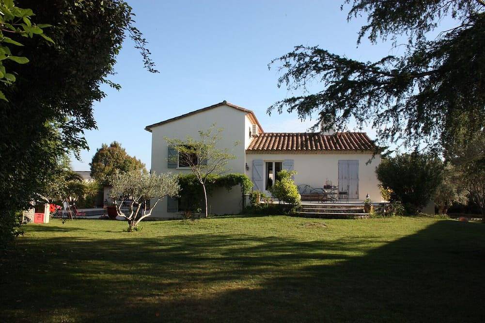 Charming villa with pool house - special discount winter 2026 in Jacou, Montpellier region