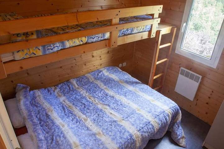 Gîte pour 7 personnes, avec piscine et terrasse, animaux acceptés à Naucelle - 3