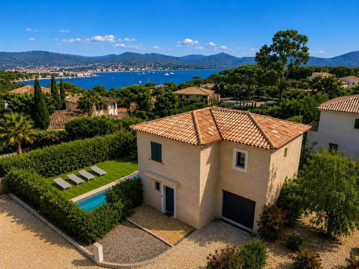 Villa pour 8 personnes, avec Balcon et Terrasse ainsi que Jardin et Piscine à Gassin