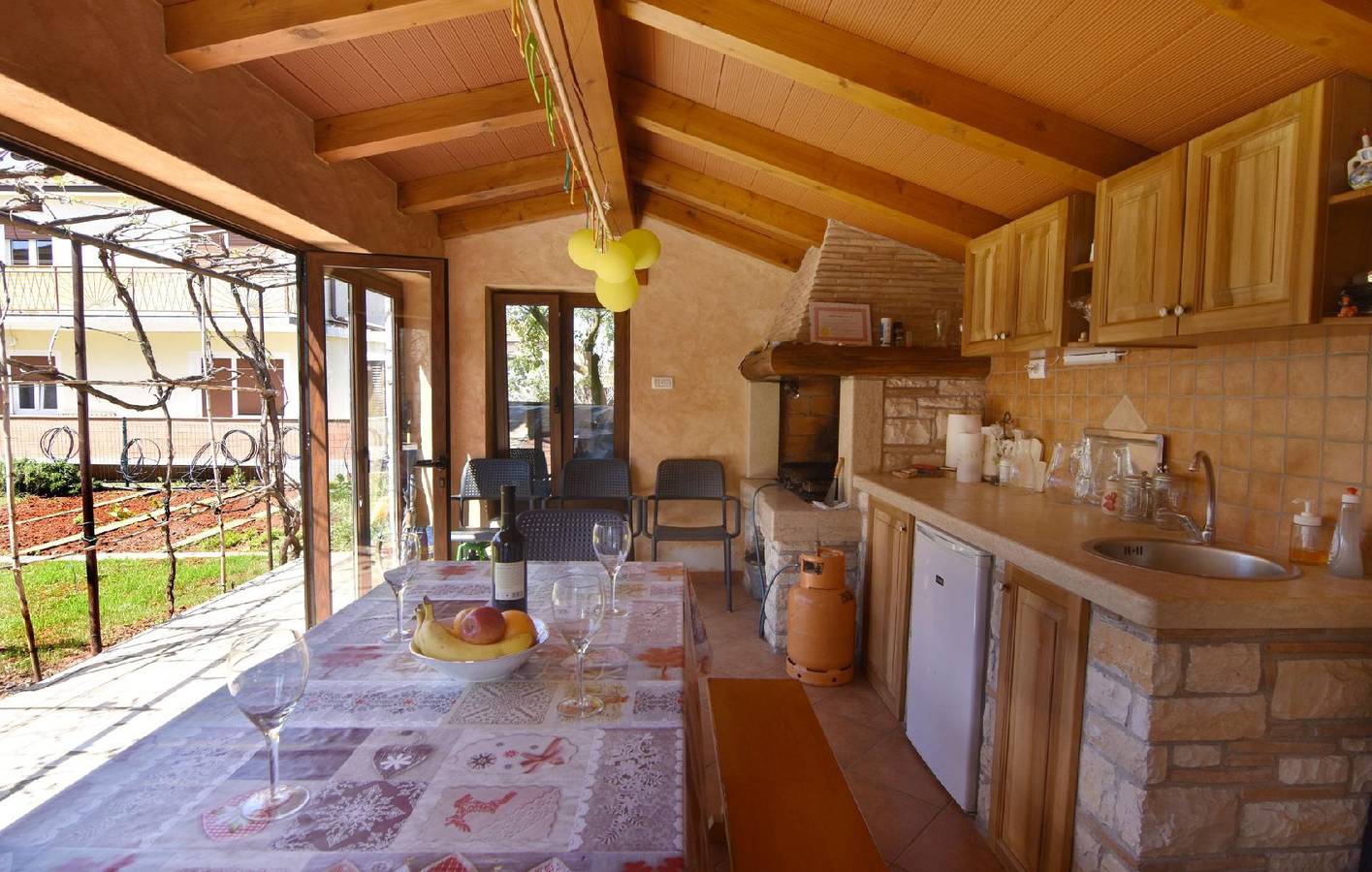 Entire holiday apartment, Lovely Apartment in Umag with Private Parking and Magnificent View in Umag, Umag Region