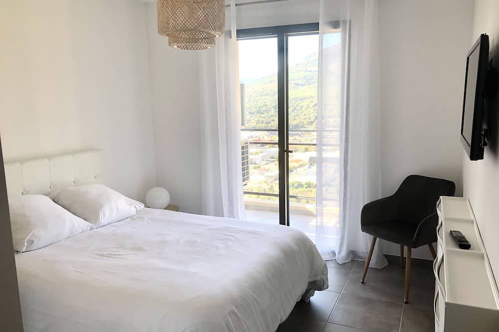 Appartement entier, T2 41 m² avec terrasse panoramique et parking privé in Corte, Parc naturel régional de Corse