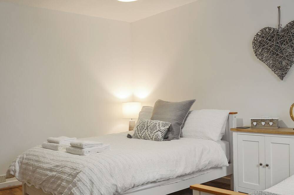 Enjoy a break at any time of the year in this comfortable cottage. in Pitlochry, Perthshire
