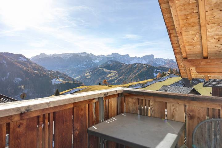 Ferienwohnung für 2 Personen, mit Balkon und Garten in den Dolomiten