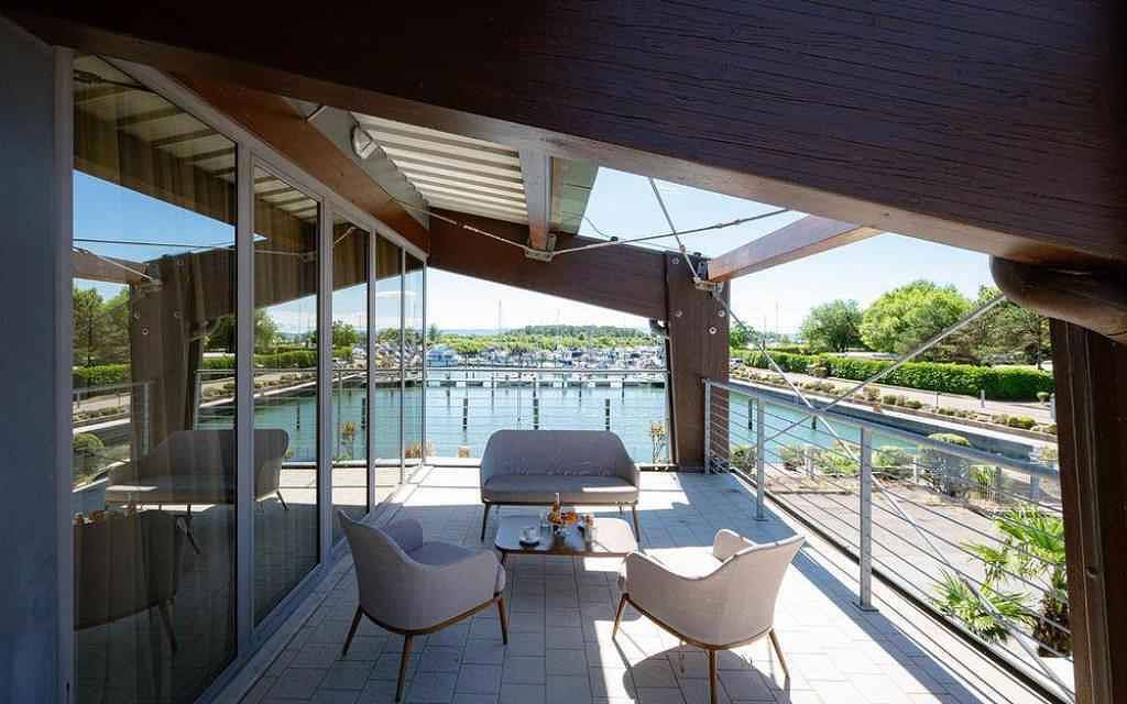 Apartamento vacacional entero, Holiday apartment with veranda and garden view  in Grado (Costa Adriatica), Provincia de Gorizia
