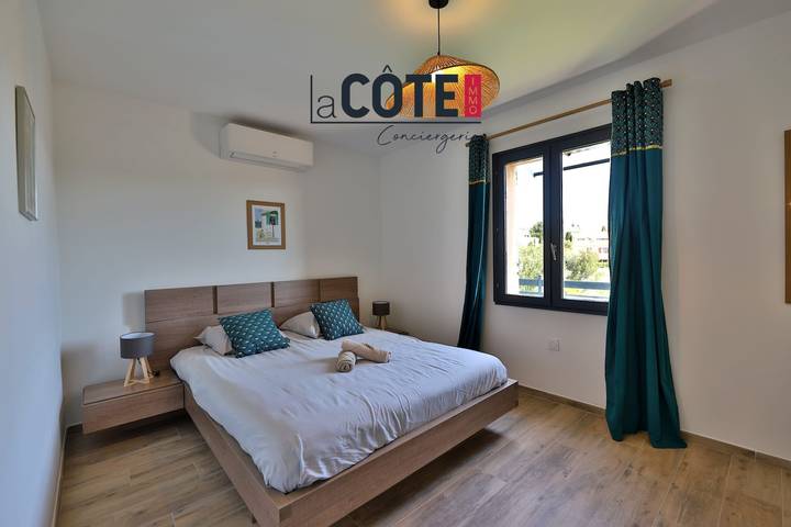 Apartamento de vacaciones para 4 personas, con jardín además de terraza y piscina - 1