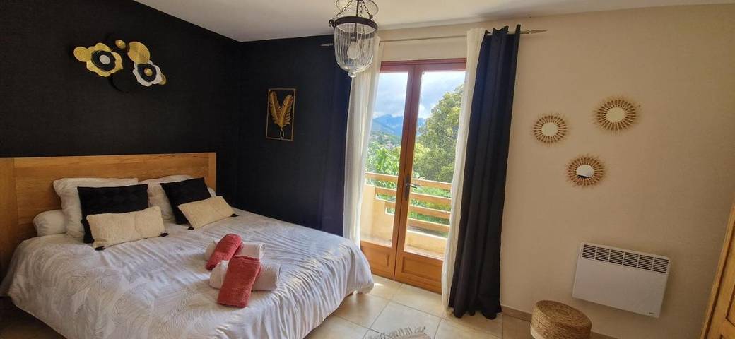 Chambre d’hôte pour 2 personnes, avec Terrasse ainsi que Jardin et Vue à Vico