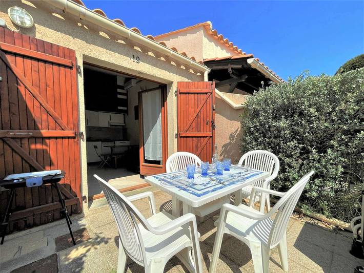 Maison de vacances pour 4 personnes, avec terrasse et piscine, animaux acceptés