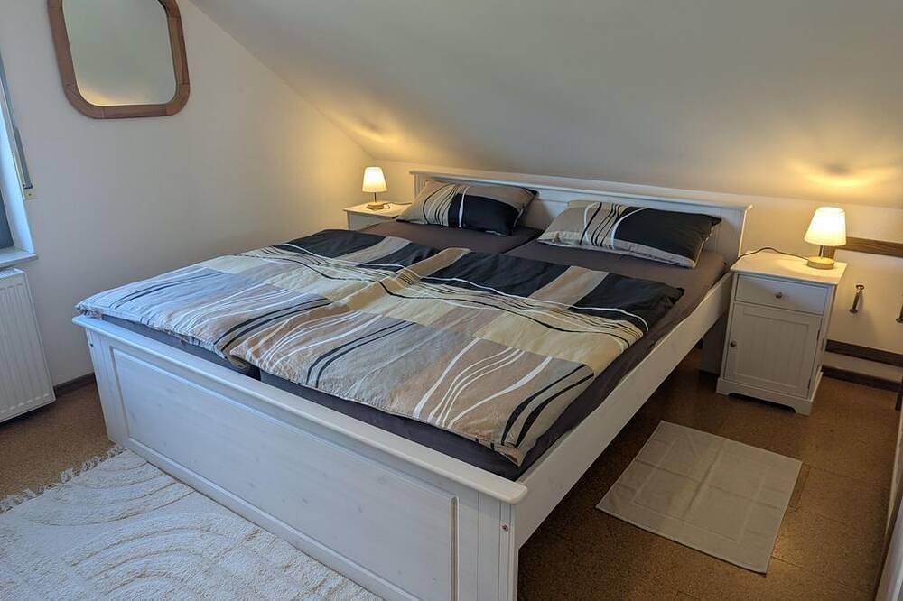 Geheel appartement, Vacation apartment on the Maarberg in Ulmen - 4-bed vacation apartment on the Maarberg in Iep, Cochem-Zell