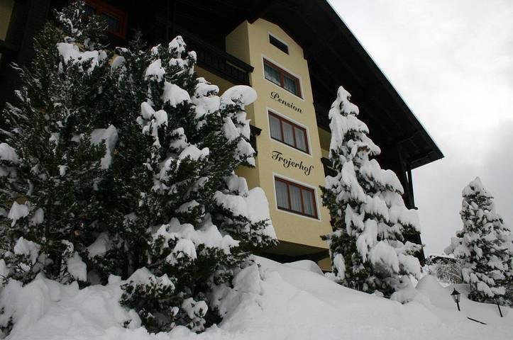 Pension, mit Balkon und Terrasse sowie Garten und Sauna