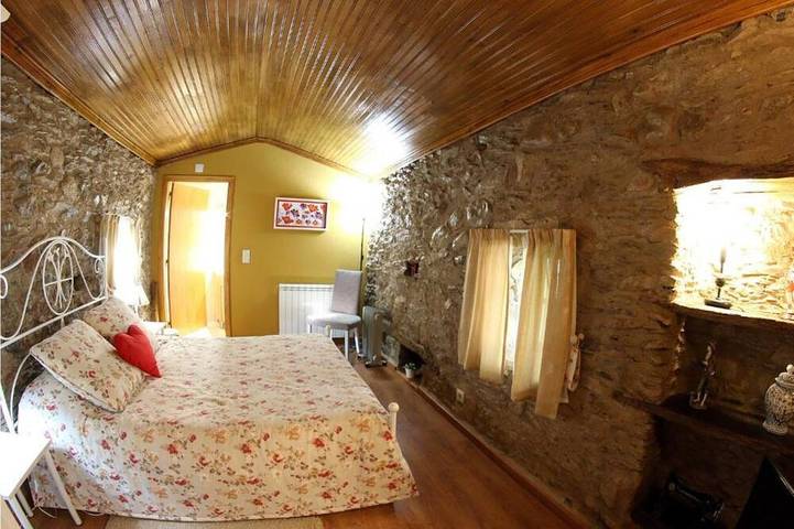 Location de vacances pour 2 personnes, avec jardin dans Miranda do Corvo - 2