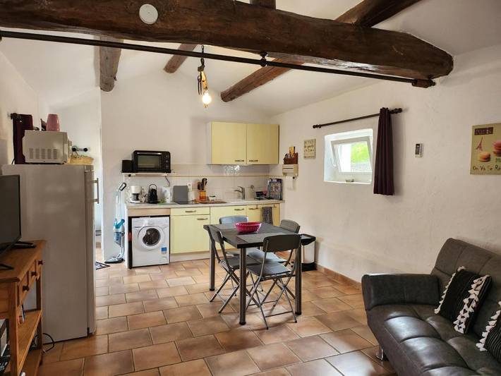 Gîte pour 2 personnes, avec terrasse ainsi que piscine et vue, animaux acceptés à Ménerbes - 4