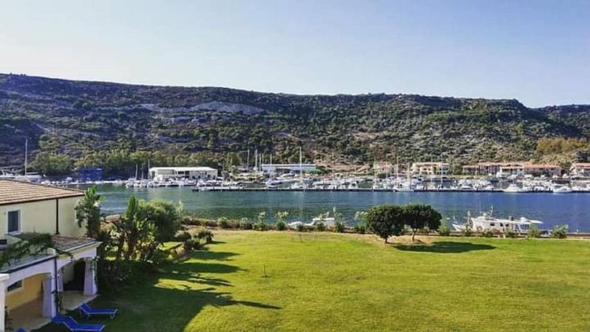 Hôtel pour 2 personnes, avec jardin et vue, animaux acceptés à Bosa Marina - 2