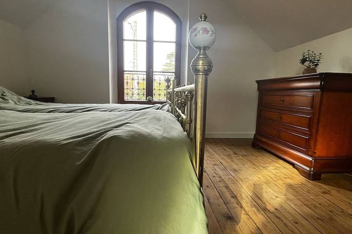 Charming house with park between the Seine and the Fontainebleau Forest, 30 minutes from Paris in Bois-le-Roi, Seine-et-Marne