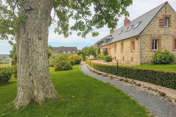 Location de vacances pour 20 personnes, avec jardin, animaux acceptés à Longmesnil