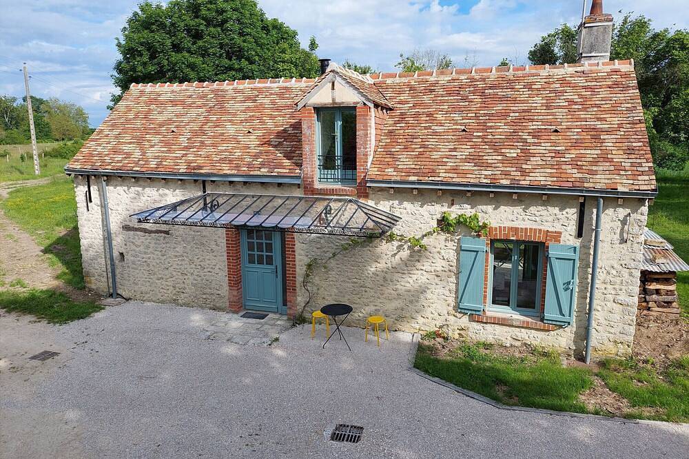 Retraite Champêtre avec Home Cinéma et Verger Libre Cueillette, près de la Loire et des Châteaux in Gémigny, Vallée de la Loire