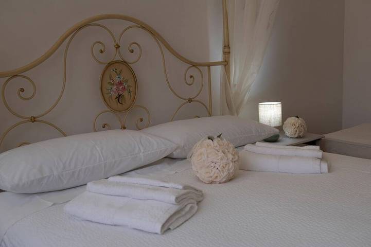 Double Room with Pool View in Marta, Provincia de Viterbo