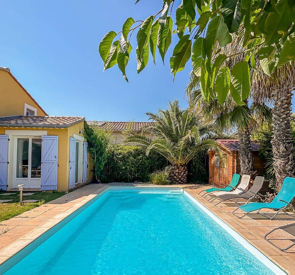 Appartement entier, Maison spacieuse, piscine parking privé & jardin in Castries, Côte méditerranéenne (France)
