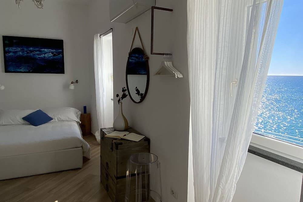 Apartamento entero, La Bloo - Mini appatta con vistas al mar - Wi-Fi y A / C in Vernazza, Vernazza Municipio