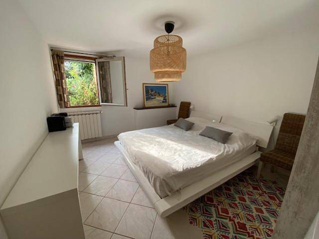 Villa pour 6 personnes, avec Terrasse et Jardin ainsi que Piscine et Vue à Carqueiranne - 4