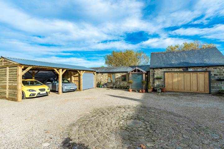 Cottage for 4 people, with hot tub and terrace as well as garden, with pets in North Yorkshire