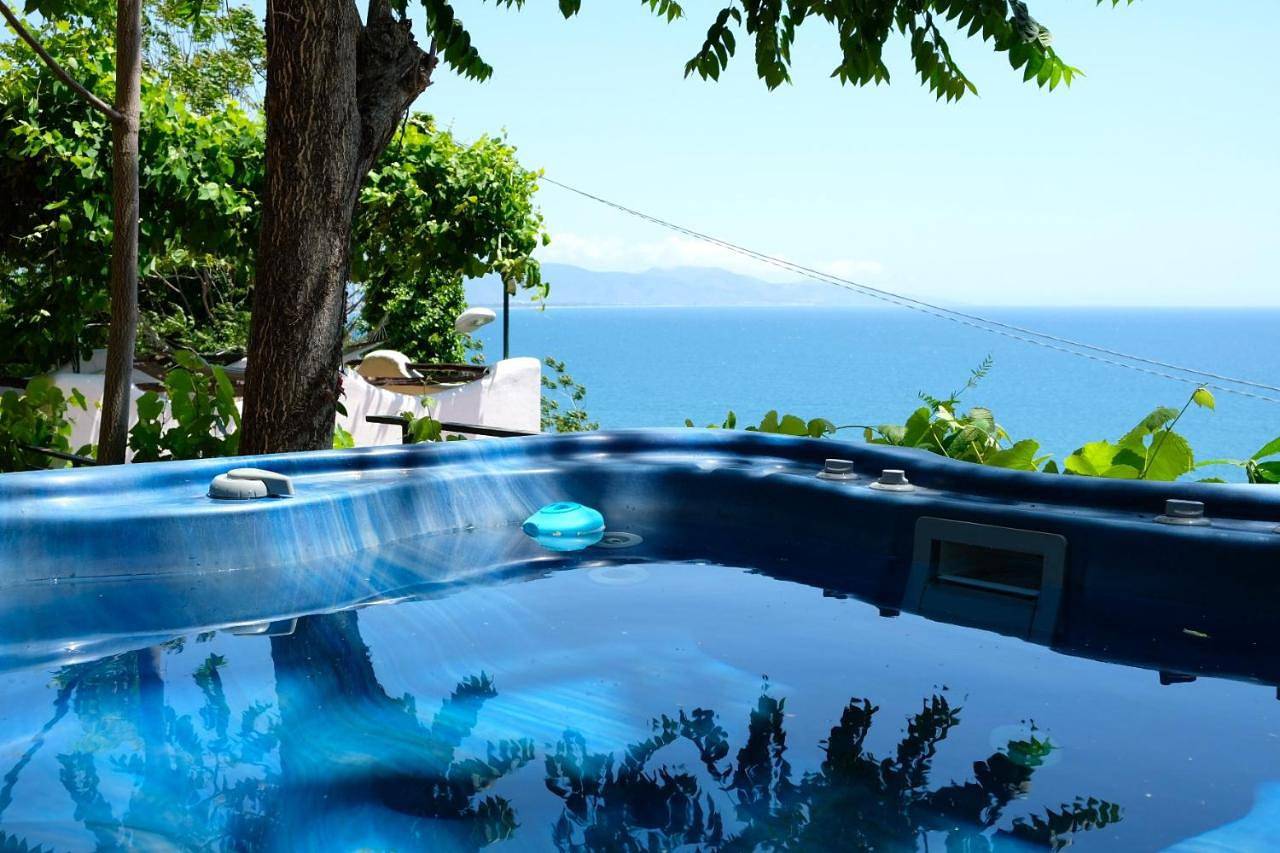 Ganze Wohnung, Casa Paradiso - Panoramic Sea View & Jacuzzi in Terracina, Pontinische Ebene