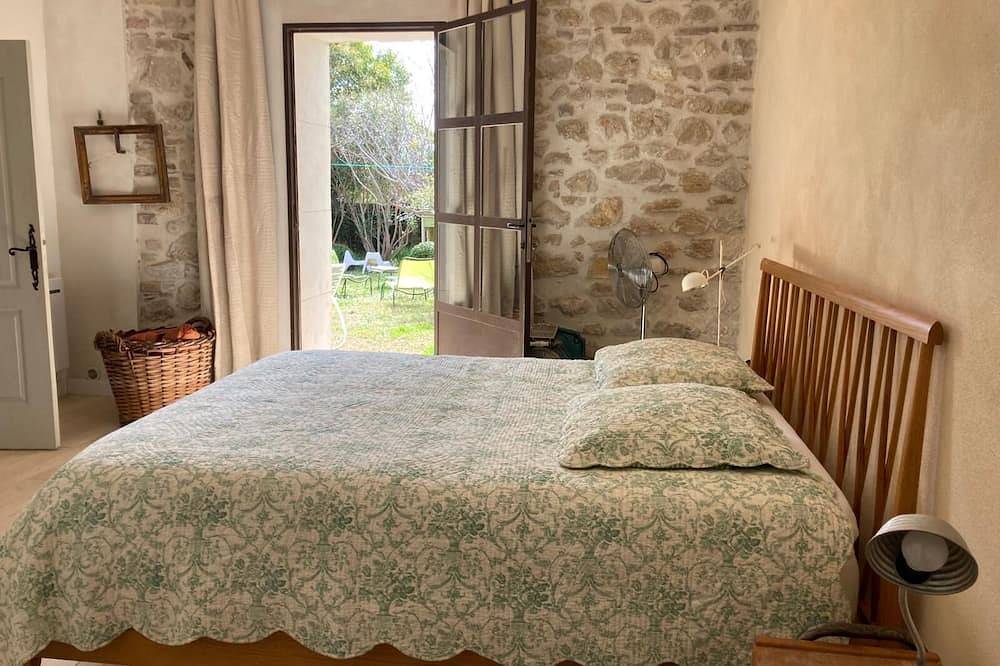Mas en pierre avec piscine entre Avignon et Orange, à Roquemaure in Roquemaure, Région de Nîmes