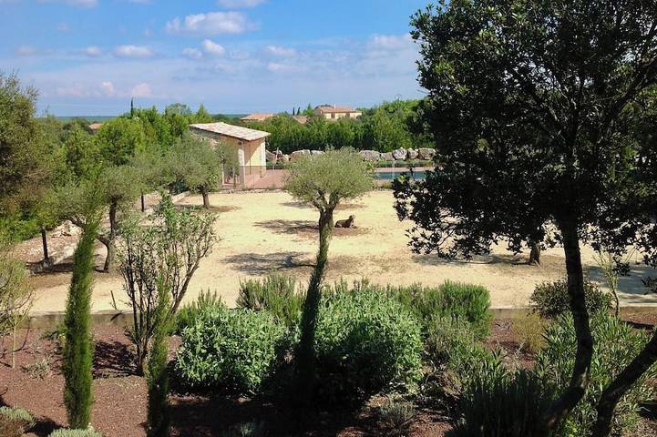Gîte pour 5 personnes, avec jardin et terrasse à Méjannes-le-Clap